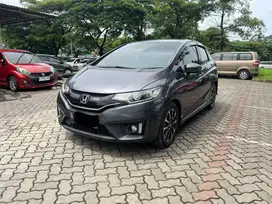 Honda Jazz RS AT CVT 2016 Abu Termurahhh