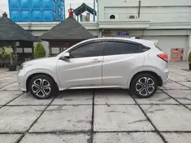 Honda HR-V prestige 1.8 AT bisa kami bantu TDP 5jt sampe approve 2015