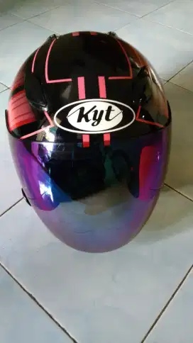 HELM KYT UKURAN L