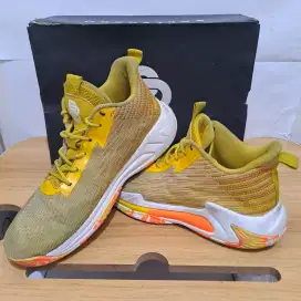 Sepatu Basket Ballerbro BB5 Yellow Flash 42