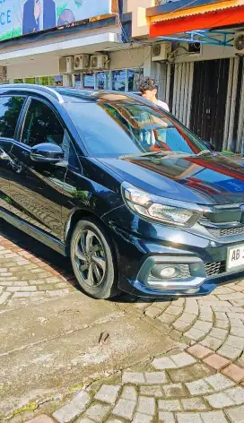 Dijual Honda Mobilio RS MT Atas Nama Sendiri