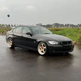 BMW E90 320I 2008