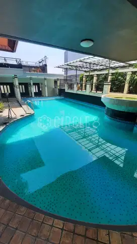 Rumah Megah Ada Swimming Pool Di Setra Duta Bandung