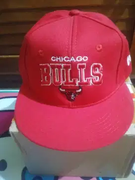 Topi Chicago Bulls warna merah