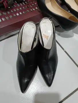 Dijual sepatu wanita 2pasang