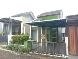 Disewakan Rumah Lokasi Perum Rivera Candi Golf Semarang