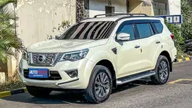 tdp53JT Nissan Terra 2.5 VL 4x2 AT Hitam Putih Metalik NIK 2019