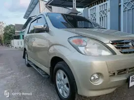 Dijual Avanza G 2004 AB