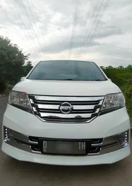 Nissan Serena 2013 Bensin