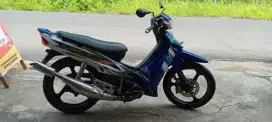 Dijual F1zr 2004 biru Full clutch