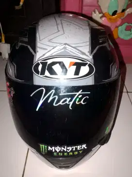 Helm KYT F10 Original.