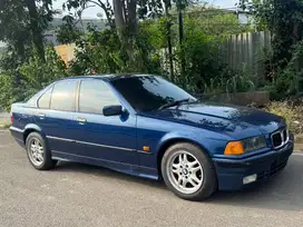 BMW E36 318i Tahun 1996 Manual