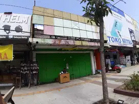 Dijual Toko + Rumah Luas 51 Ubin, 0 KM Pasar Tumenggungan Kebumen