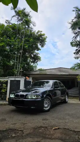 BMW E39 528i automatic JUAL CEPAT