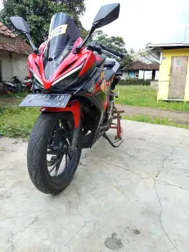 Bismillah CBR 150R mulus