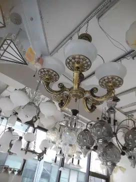 LAMPU HIAS GANTUNG KLASIK
