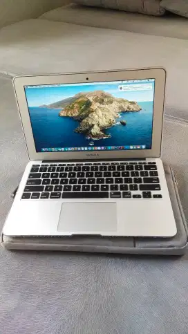 Macbook air 11 inch early 2015