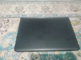 Jual laptop DELL siap pakai