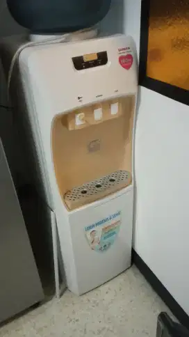 Dispenser Sanken