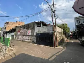 Dijual Rumah Siap Huni + Kontrakan di Kebayoran Lama, Jakarta Selatan