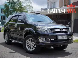 Fortuner 2.7 V 4×4 AT 2013 Hitam Metalik