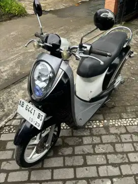 Scoopy thn 2010 plat AB kota