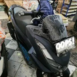 Honda pcx cbs 2023 km dibawah 300km gress plus aksesoris cash only