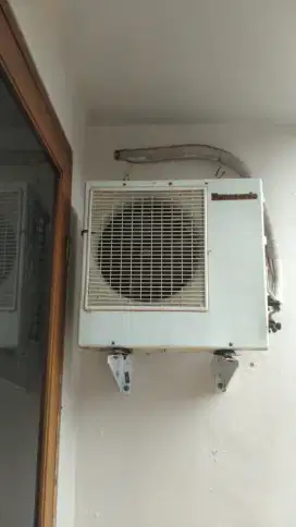 Service AC bongkar pasang AC tukang AC panggilan isi freon AC