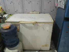 Jual freezer merk dast 200L