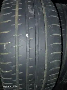 Ban accelera 225/40R18