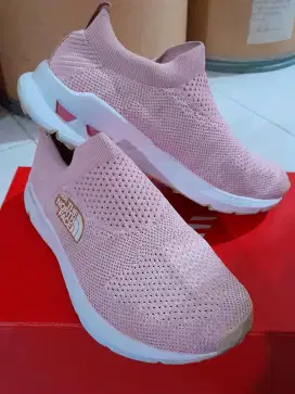 The North Face Women Urban Slip On Knit (Original Preloved)