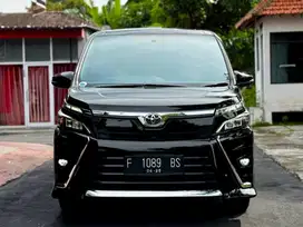 Toyota Voxy 2.0 Th 2018 Automatic Low KM Istimewa