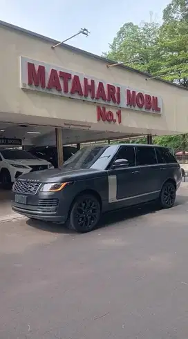 Range Rover Vouge 3.0 LWB 2018 Hitam