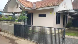 Rumah Asri, strategis, nyaman dan Aman