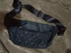 Tas samping navy