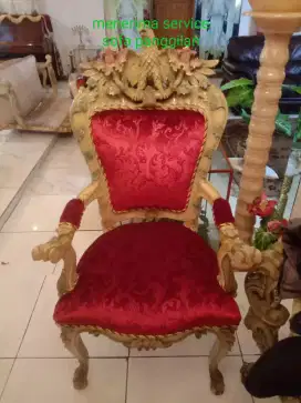 Menerima servis sofa panggilan