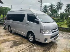 Hiace commuter 2015