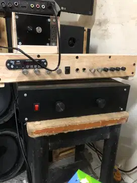 AMPLIFIER SPEAKER