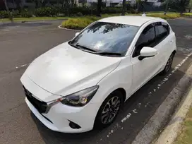 Mint Condition! Mazda 2 R Skyactive AT 2015 kondisi istimewa