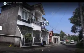 Disewakan rumah/kantor 2 lantai dalam ringroad maguwo