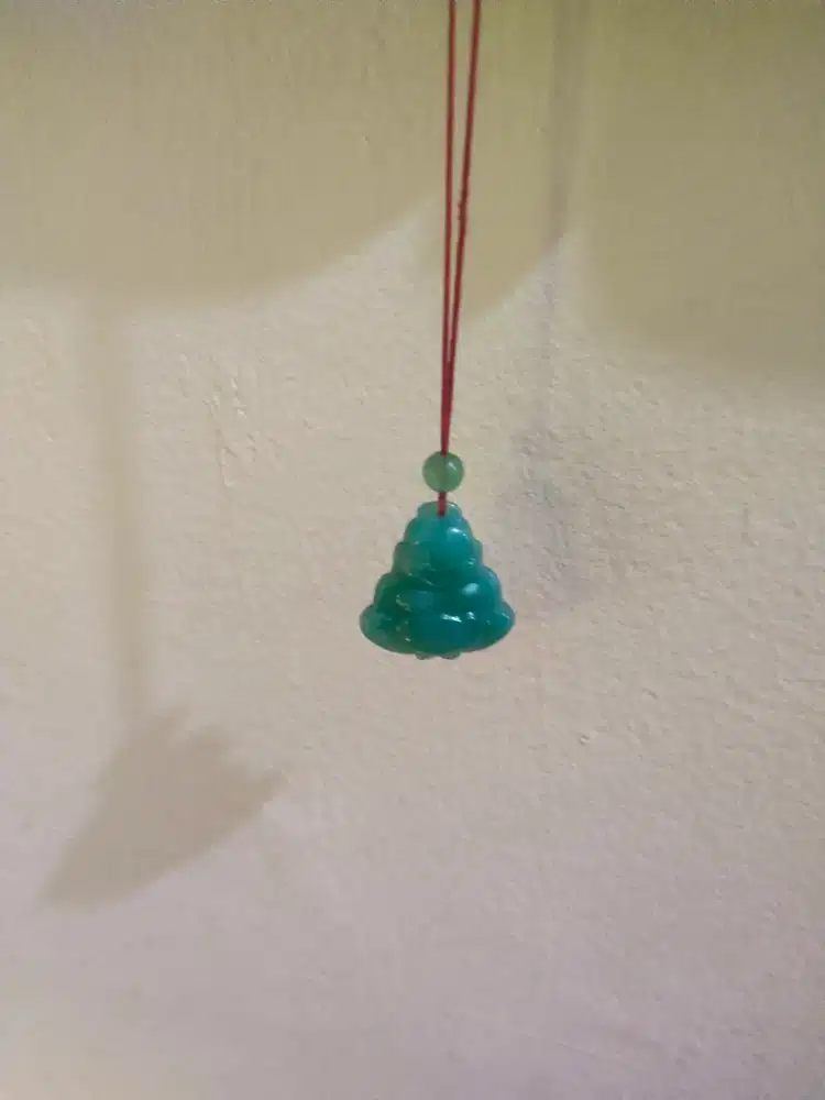 Giok gantungan kalung