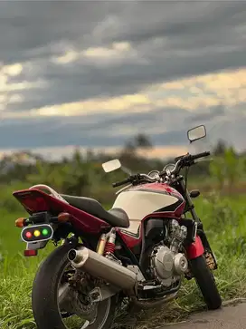 Honda CB400 Hyper VTEC Revo