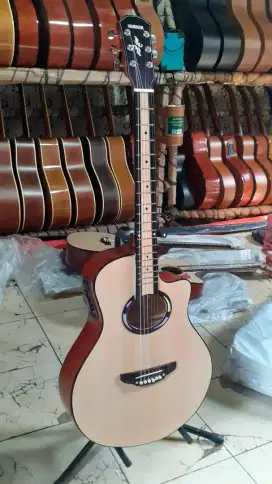 GITAR YAMAHA APX500 Elektrik