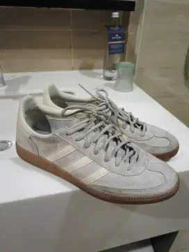 jual cepat sepatu adidas spezial size 44 layak pakai good condition