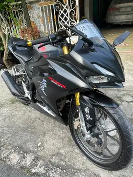 Jual Honda CBR 150 R tahun 2023