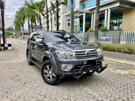 Toyota Fortuner 2.5 (Diesel) G 2010 / 2011 MT Manual, Sangat terawat