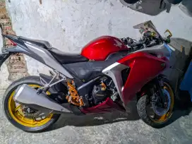 CBR 250R CBU 2011 JUAL CEPAT