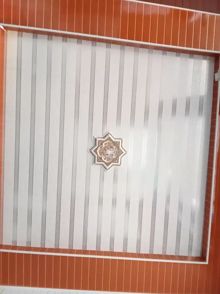 Distributor plafon pvc