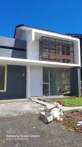 Dikontrakkan rumah CitraLand seperti baru siap tempati