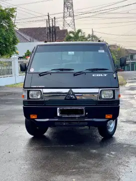 Mitsubishi L300 Pick 2.5 Diesel Up Euro 4 Tahun 2022 Hitam